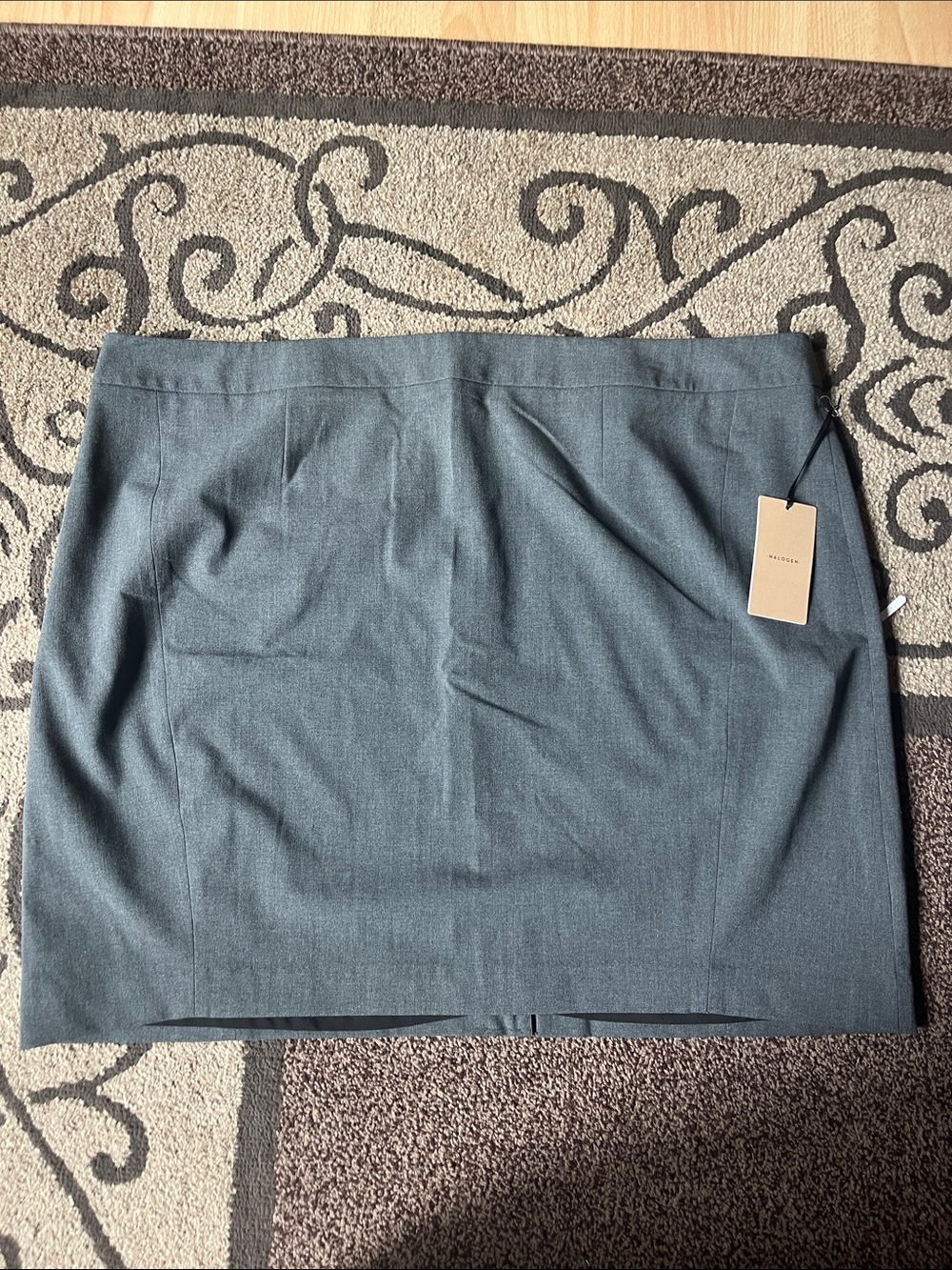 Halogen Charcoal Pencil Skirt in Dark Gray
